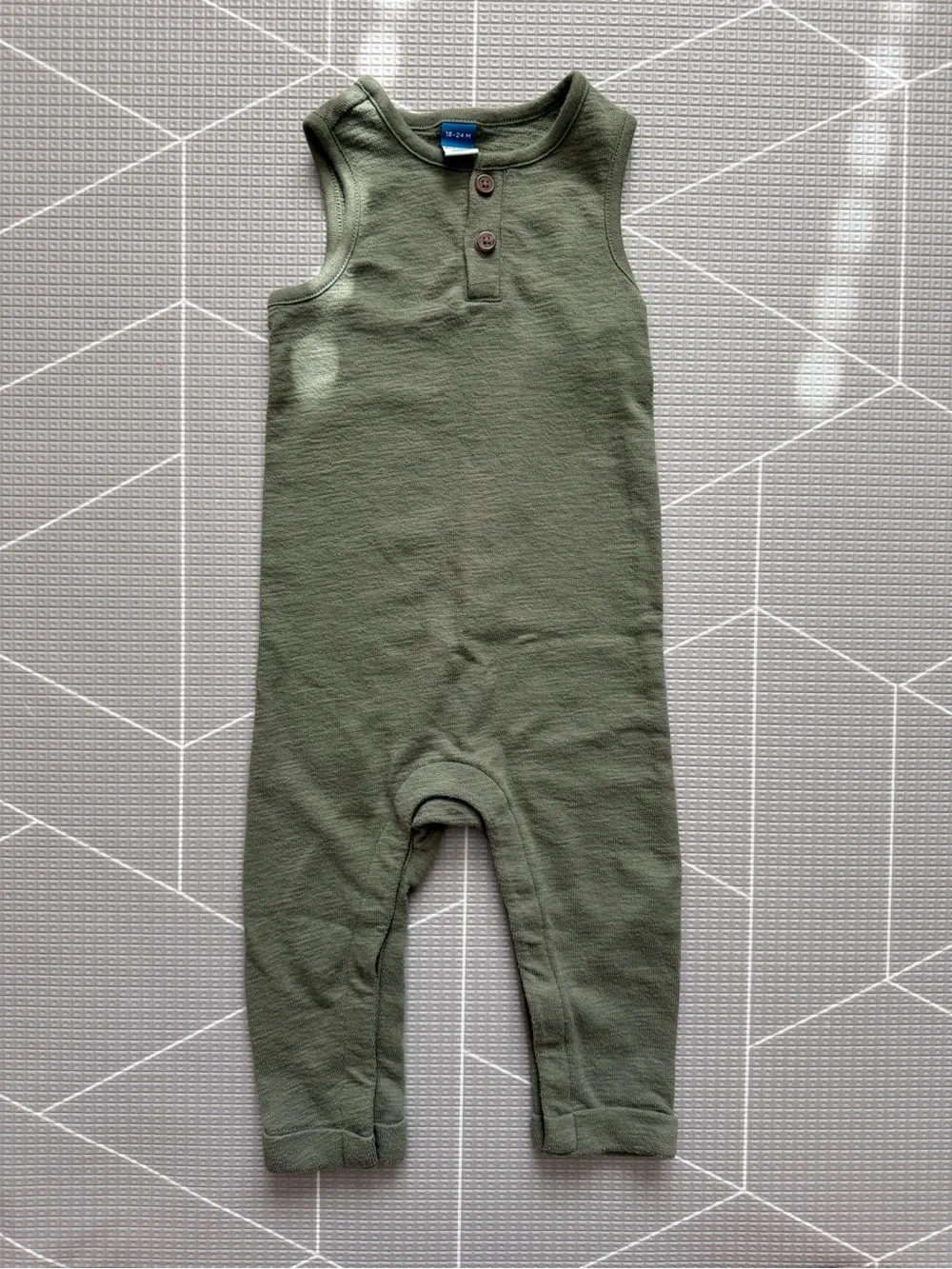 Old Navy|Baby gender neutral Olive Green kids Sleeveless knit jumpsuit•••18-24M